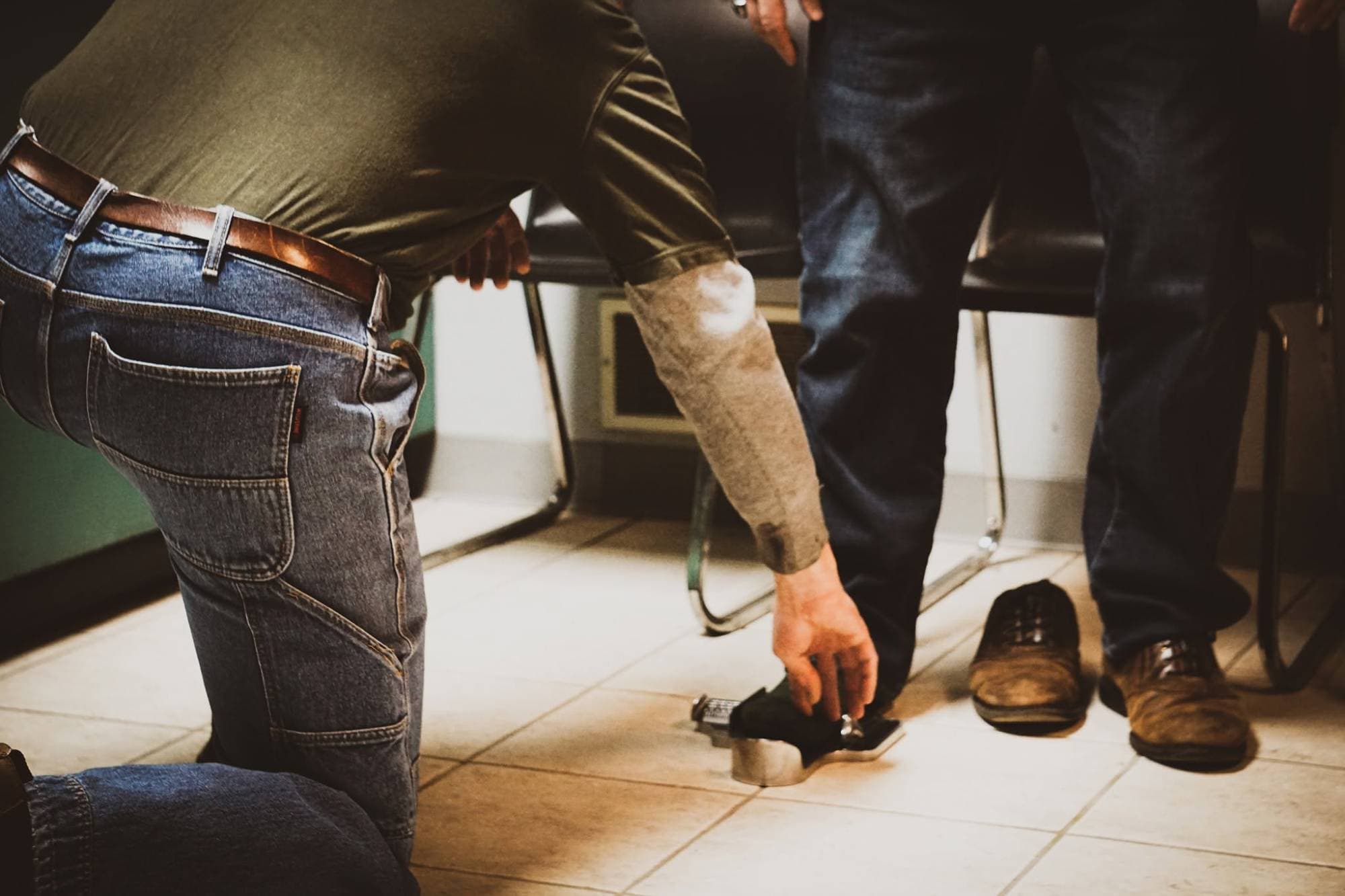 How Custom Fitting Relieves Foot Issues